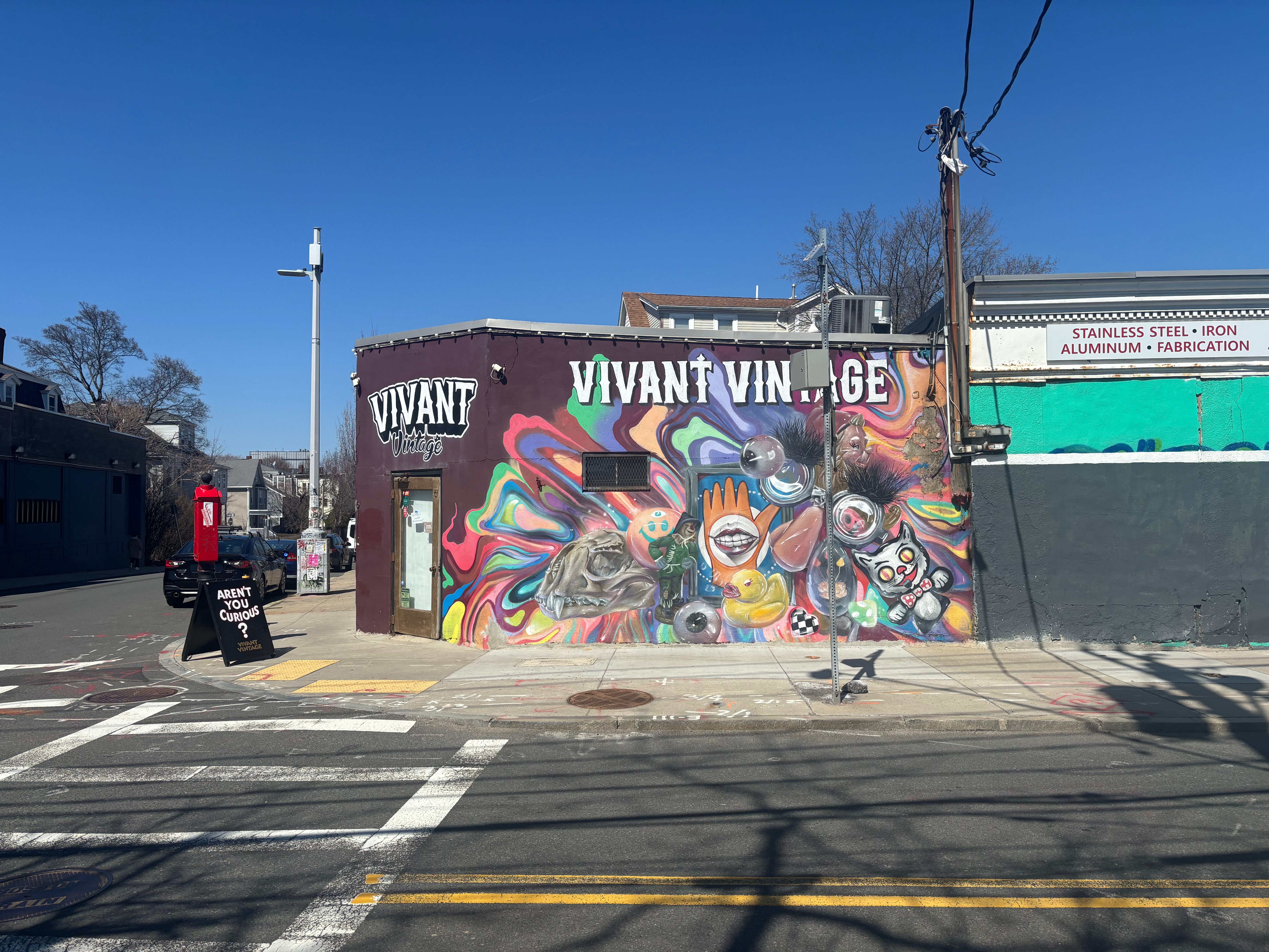 From a house on wheels to Harvard Avenue: Vivant Vintage will relocate this June